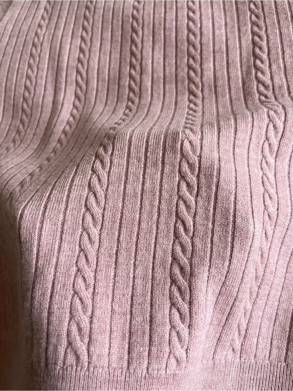 Tahari 100% Merino Wool Cable Knit Mock Neck Sweater Size M Romantic Coquette - Picture 7 of 10